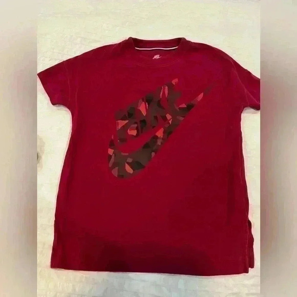 Women's Nike Cranberry Jersey (sweatshirt material) tee size small - Picture 1 of 7